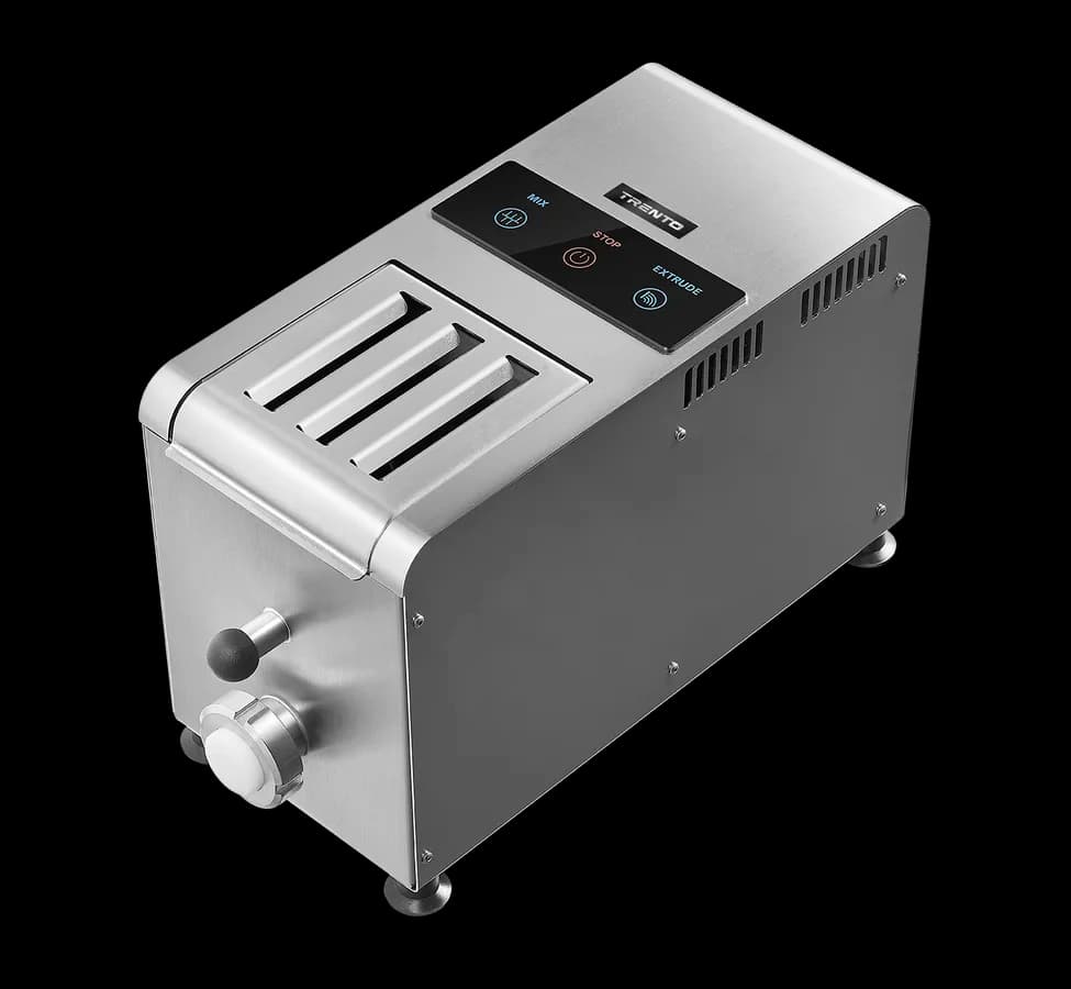 Avancini La Pastaia LP5 11 lb/hr Countertop Pasta Machine 110V | Trento