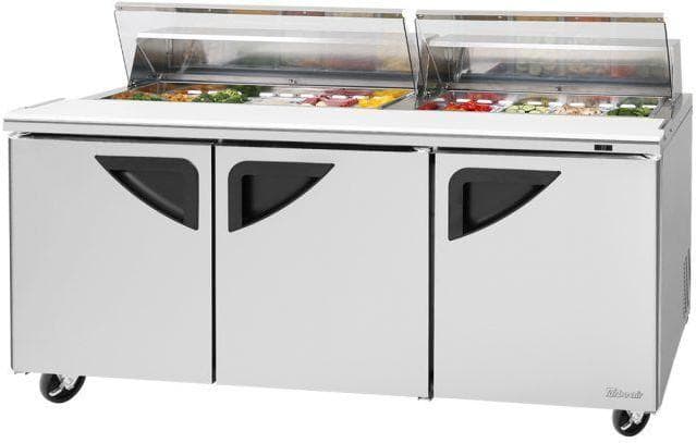 Turbo Air – Super Deluxe 72.4″ 3 Solid Doors Clear Lid Refrigerated Sandwich Prep Table with Stainless Steel Top and 18-Pan Opening – TST-72SD-N-CL (ETA 5-6 Weeks)