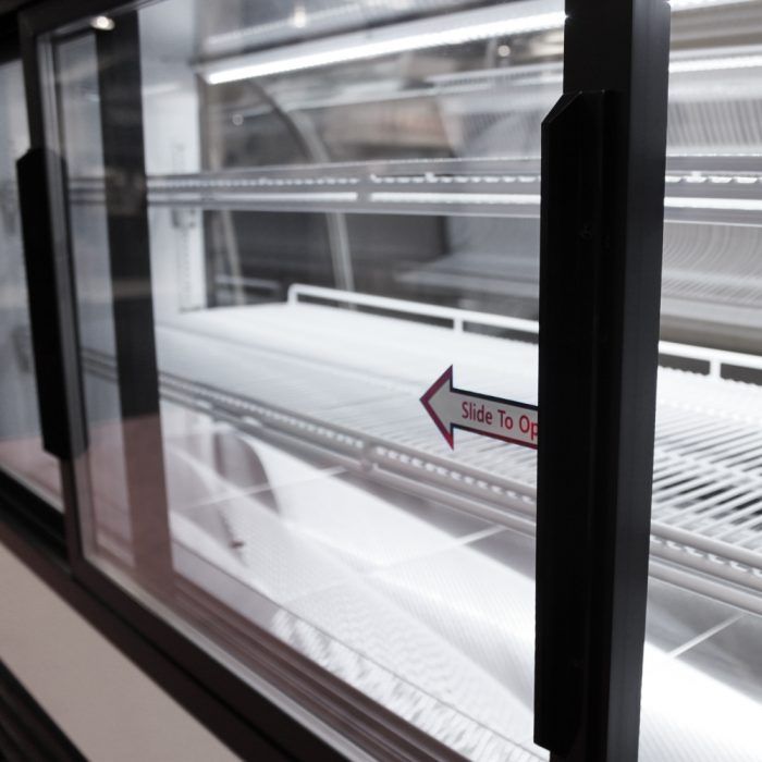 Turbo Air - 36.5" White Refrigerated Curved Glass Bakery Display Case - TCGB-36-W-N (ETA 5-6 Weeks) Turbo Air - 36.5" White Refrigerated Curved Glass Bakery Display Case - TCGB-36-W-N (ETA 5-6 Weeks)