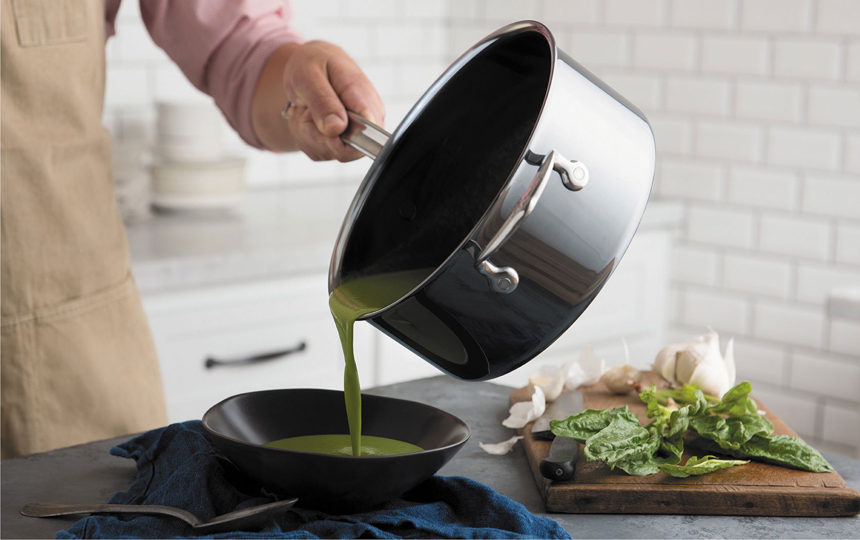 Hestan - 22 cm/4 QT NanoBond Covered Saucepan With Helper Handle - 60025 Hestan – 22 cm/4 QT NanoBond Covered Saucepan With Helper Handle – 60025